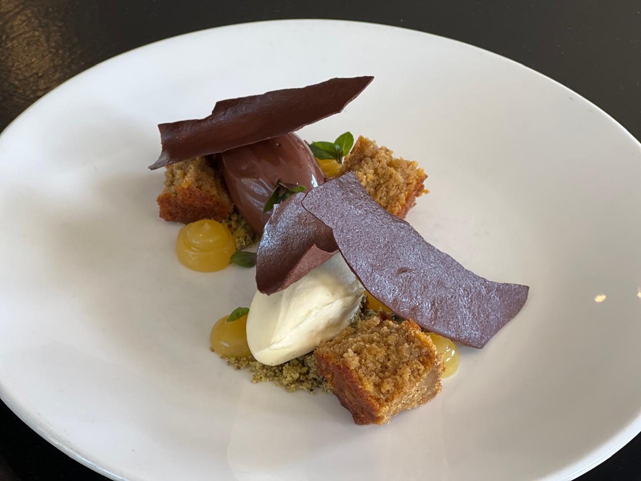 Carrot cake with pistachio and cream cheese parfait